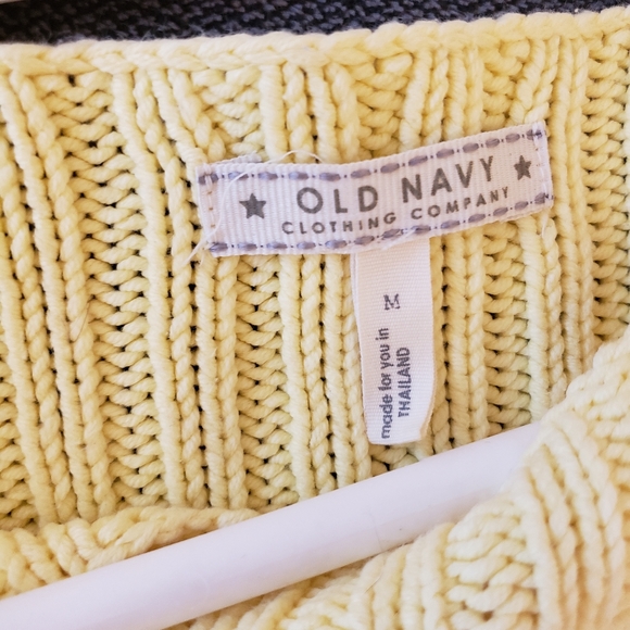 Yellow sweater - Picture 2 of 2